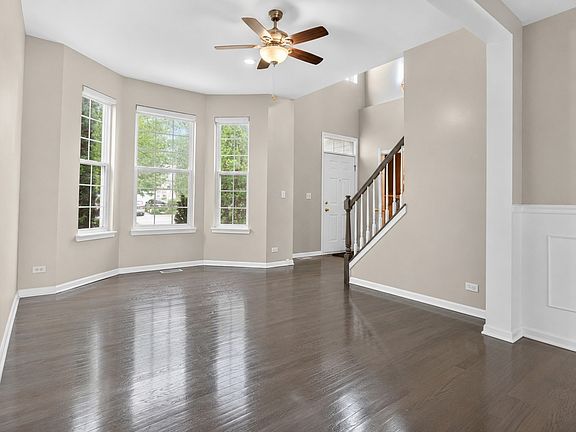 4th image of 731 Sapphire Dr