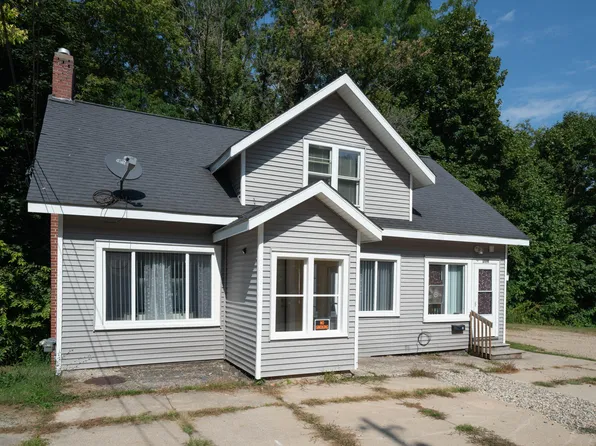 209 E Grand St, Hastings, MI 49058