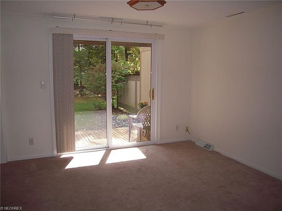 4th image of 17568 Fairlawn Dr