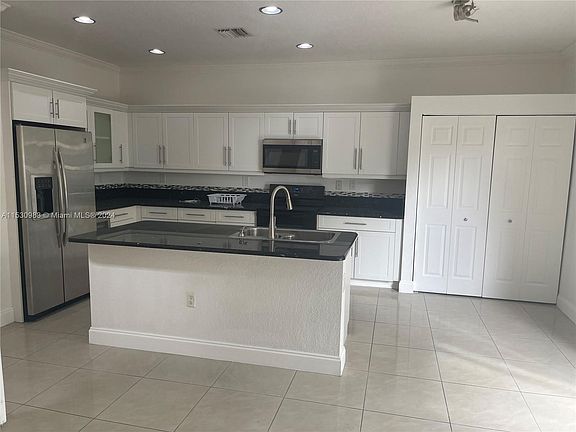 5th image of 2521 SW 187th Ave