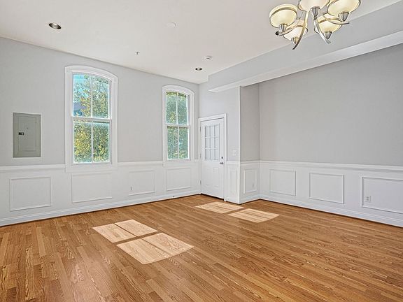 4th image of 901 R St NW #2A
