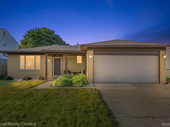 2218 Zenia Dr, Troy, MI 48083