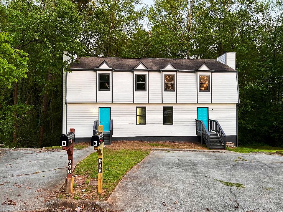 3 BR + potential 4th with 2.5 bath. Close to everything