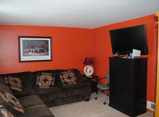 284 Danbury Dr, Cheektowaga, NY