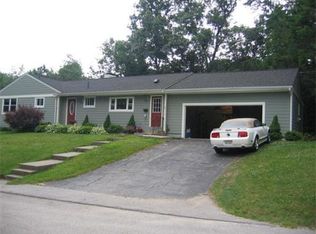 8 Flower Hill Dr, Worcester, MA 01609