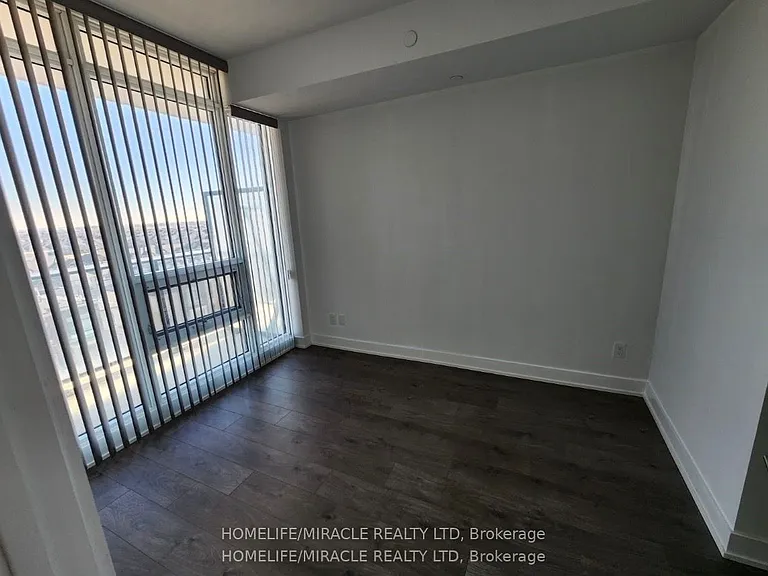 180 Veterans Dr #704 — Photo 17