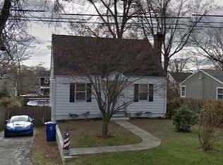 22 Saxon Rd, Norwalk, CT 06855