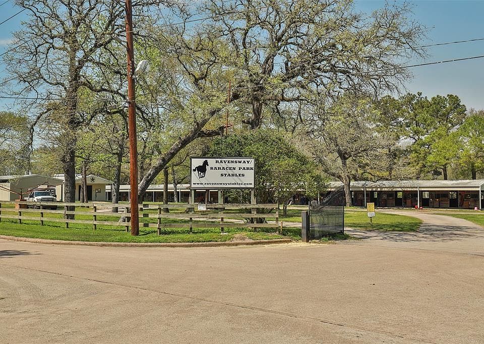 2nd image of 12443 Texas Army Trl