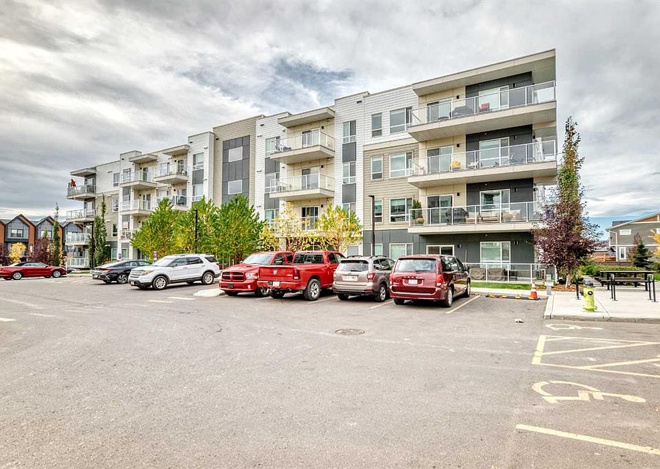 1st image of 220 W Seton Grv SE #3301
