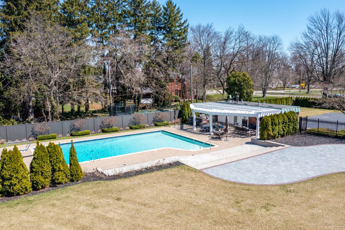 Jimmy Copley&Char With Paul Jackson,Yos… 15701 Magnolia Dr, New Freedom, PA 17349 | Zillow
