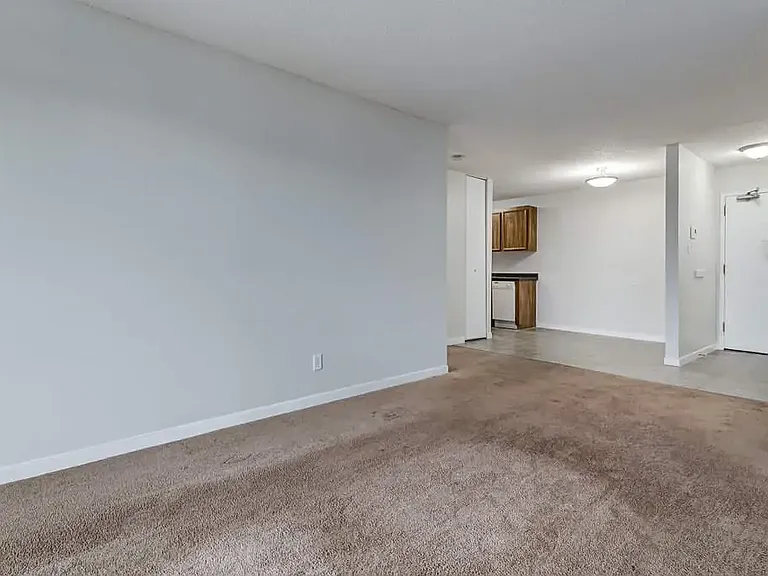 3110A 33rd St W — Photo 22