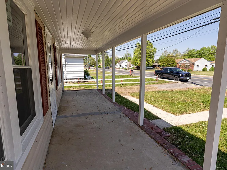 1507 Race St — Photo 8