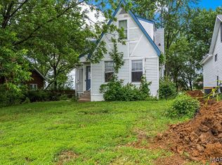 2237 Kratky Rd, Saint Louis, MO 63114