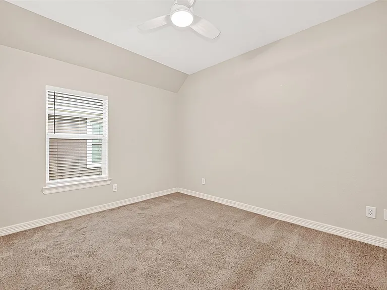 127 Monterrey Rd W — Photo 38