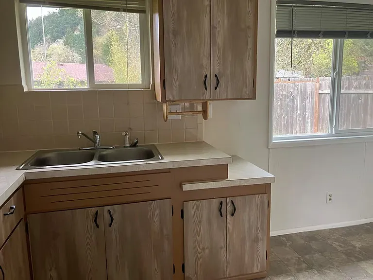 4305 Dillard Rd — Photo 9