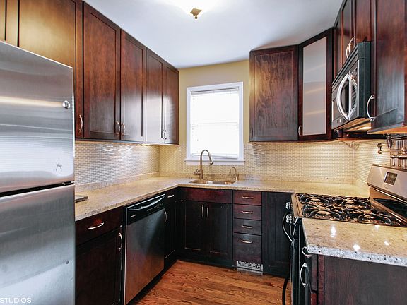 4th image of 4928 Fargo Ave