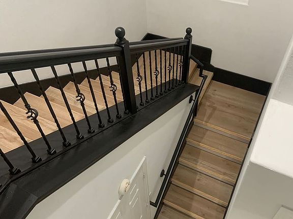 5th image of 2056 Chatham Place Dr