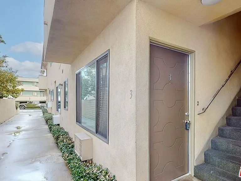 1827 Manning Ave #3 — Photo 3