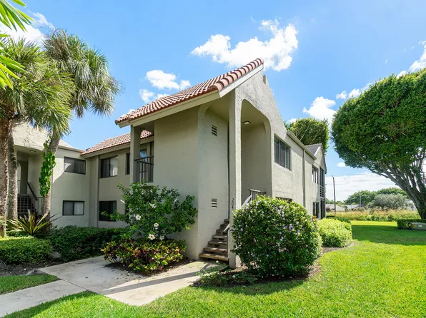 5533 Fairway Park Drive #204, Boynton Beach, FL 33437