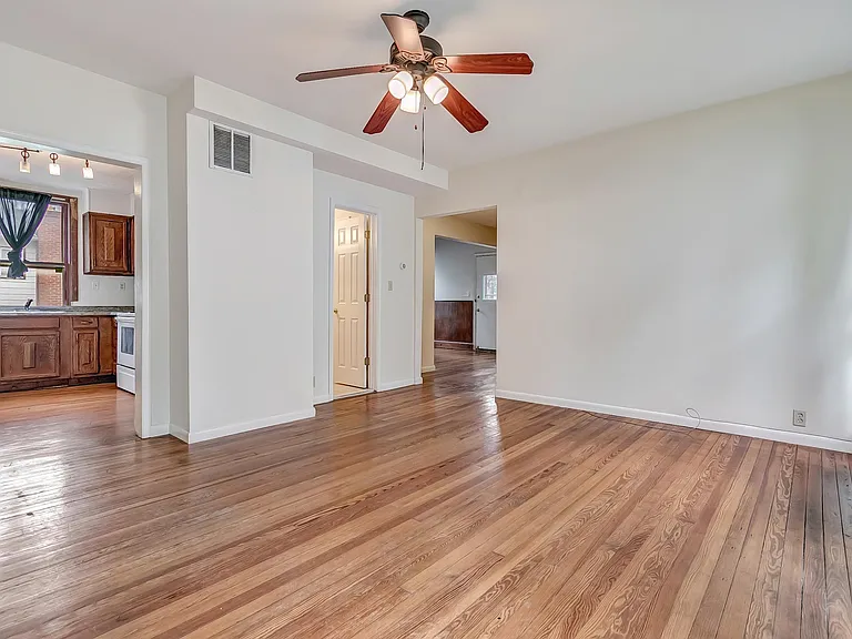9038 Rhode Island Ave — Photo 23
