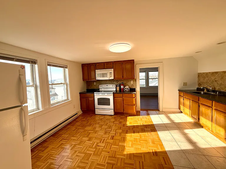 357 Semel Ave #3 — Photo 2