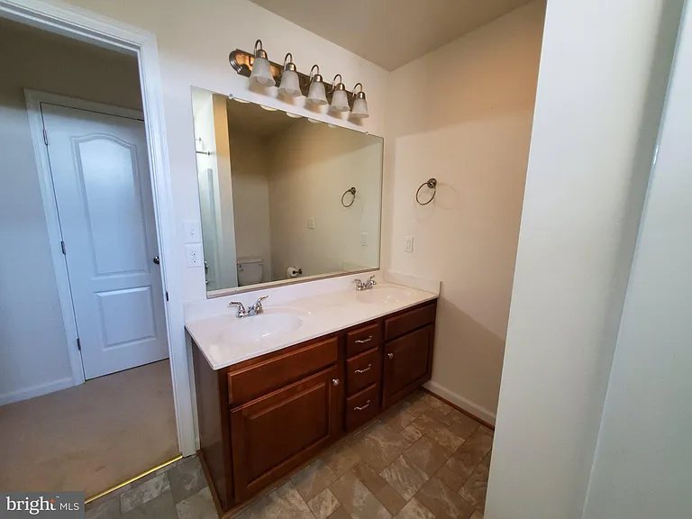 233 Kanter Dr — Photo 36