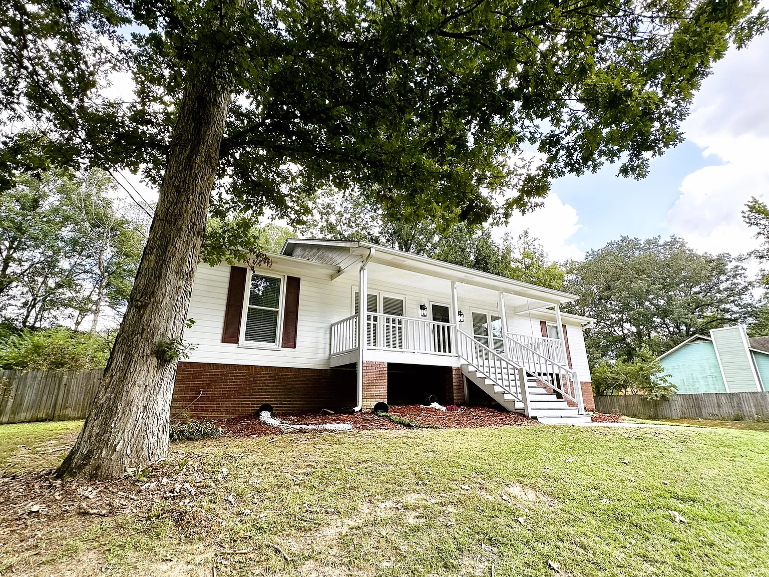 4 bed, 1456 sqft, $2,000 — Photo 2