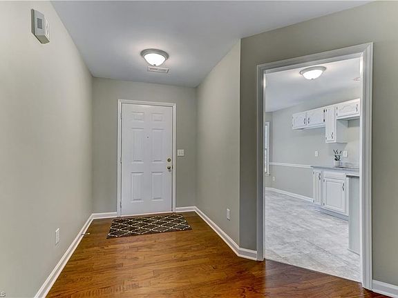 5th image of 3 Mansfield Cir