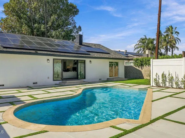 8334 Gladbeck Ave, Northridge, CA 91324