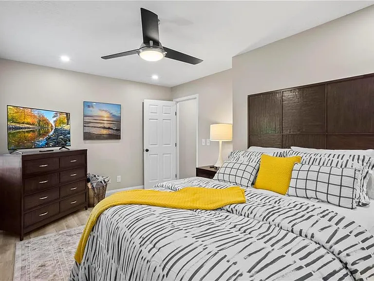 5750 Old Gordon Rd — Photo 23