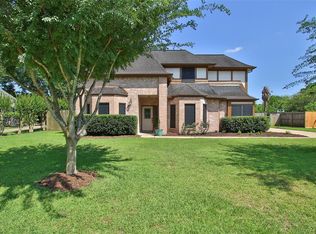 1008 Glenshannon Ave, Friendswood, TX 77546