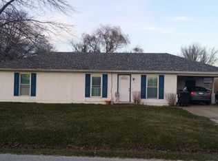 110 W Jaycee Ave, Effingham, IL 62401
