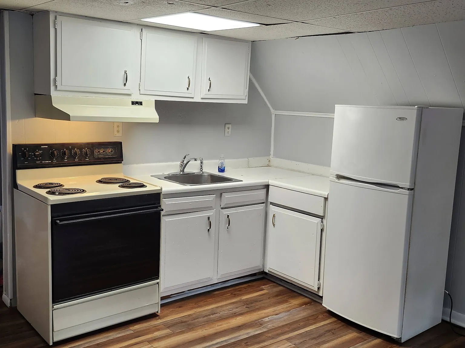 1 bed, 650 sqft, $950 — Photo 3