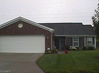 3953 Cobblestone Bnd, High Point, NC 27265
