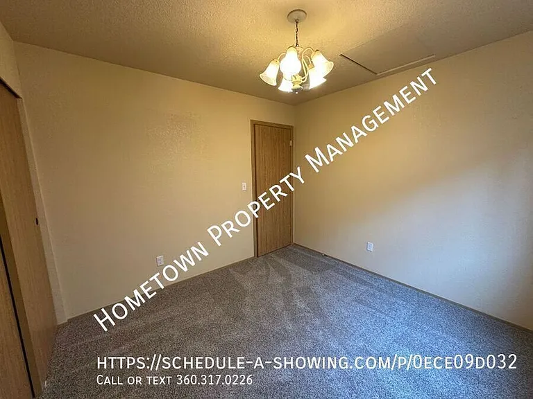 5407 Komachin Loop SE — Photo 25
