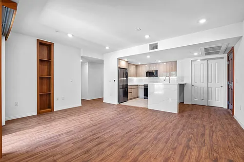 5240 Virginia Ave #320 Photo 1