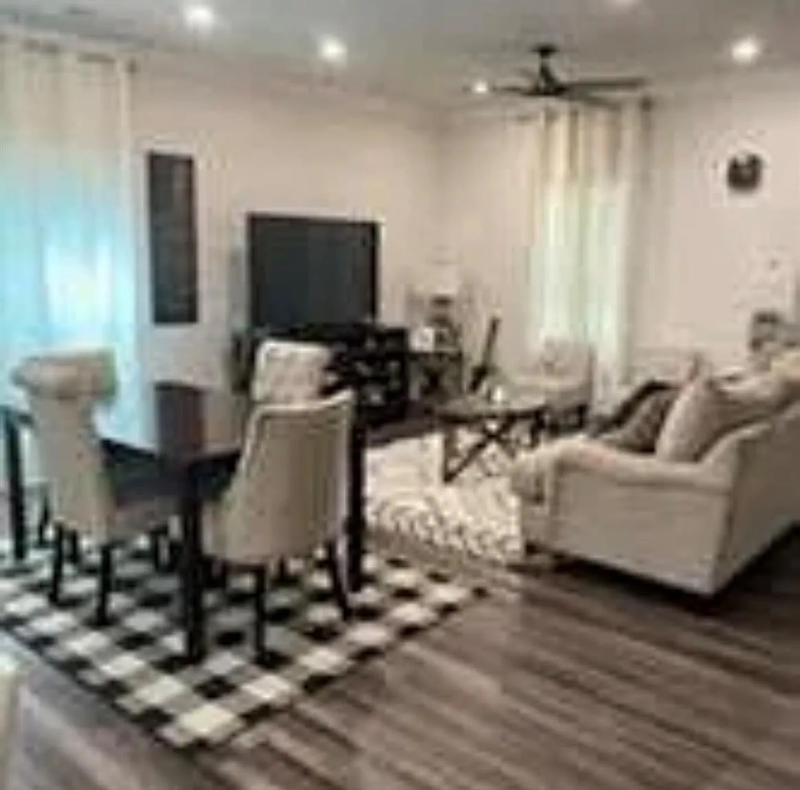 3 bed, 2.5 bath, $2,500 — Photo 2