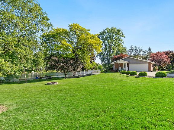 5th image of 5915 Hosler Rd