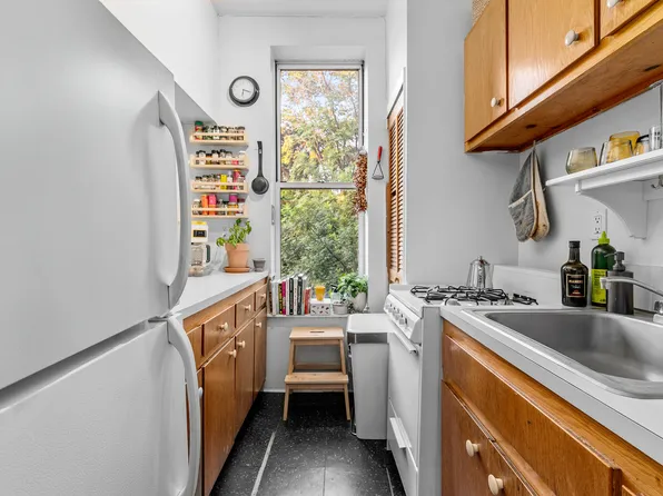 277 Adelphi Street image 22 of 31