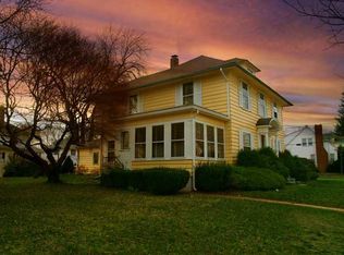 326 Smithfield Ave, Pawtucket, RI 02860