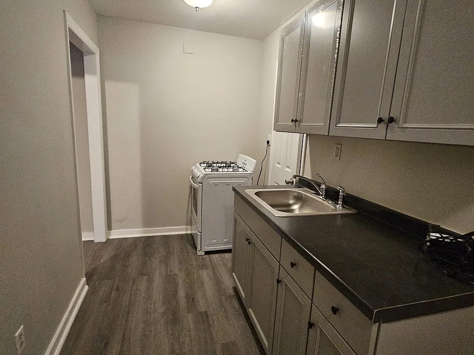 341 Peck St #3A