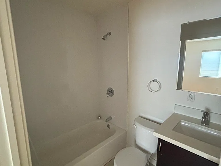 414 Firmin St — Photo 12