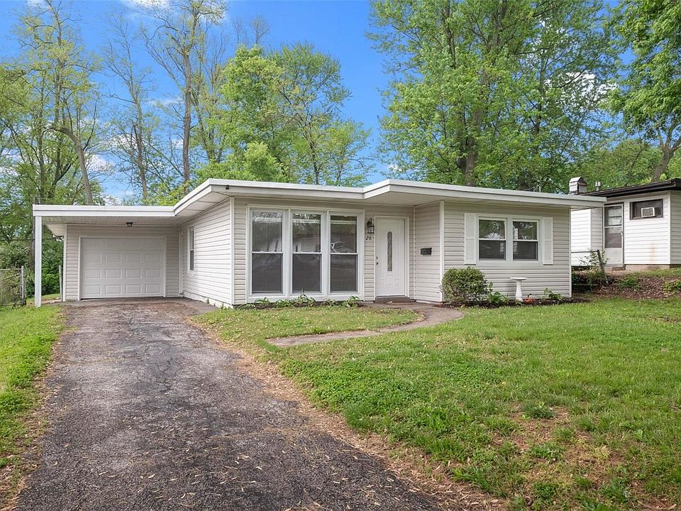 1st image of 26 Redwood Dr