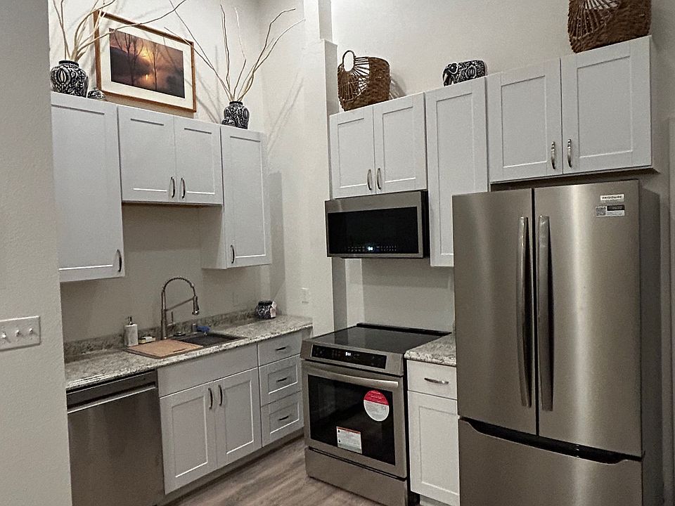 1st image of 621 Bellamah Ave NW