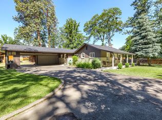 86 Janney Ln, Medford, OR 97501