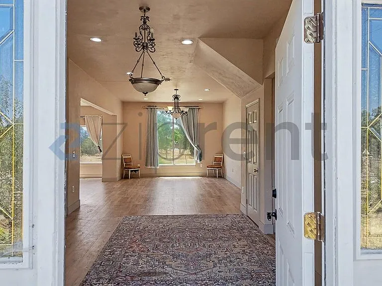 7604 28th St #MAIN HOUSE — Photo 3