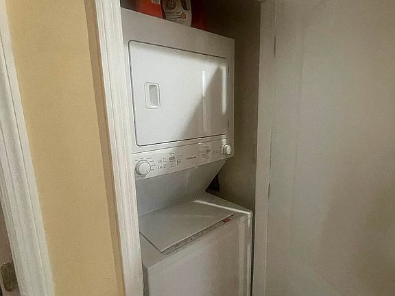 5th image of 203 E 116th St APT 5
