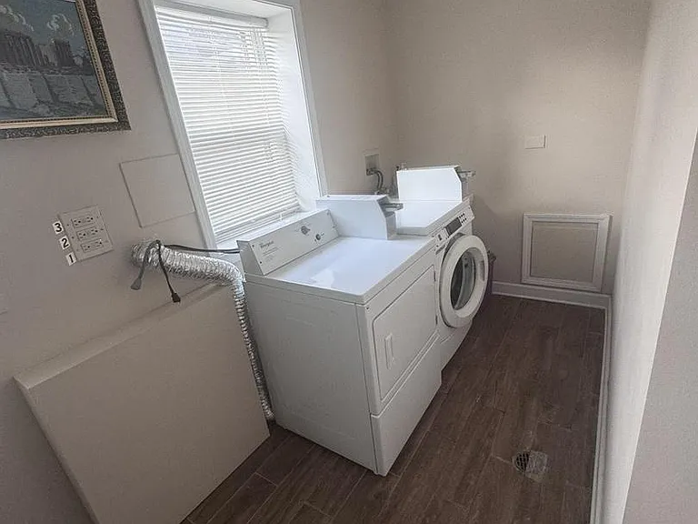 8108 N Oriole Ave #2 — Photo 12