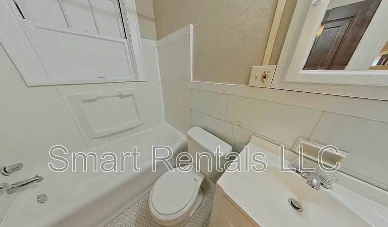 5618 S Grand Blvd #1 — Photo 9