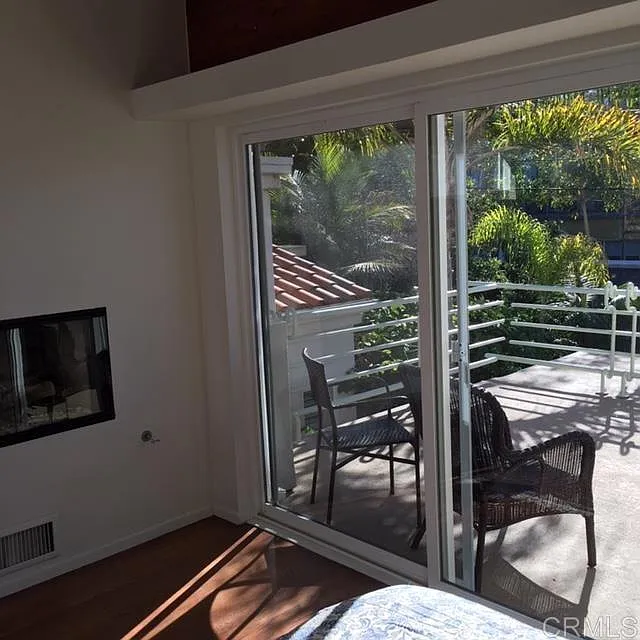 3 bed, 2.5 bath, 1941 sqft, $10,500 — Photo 4